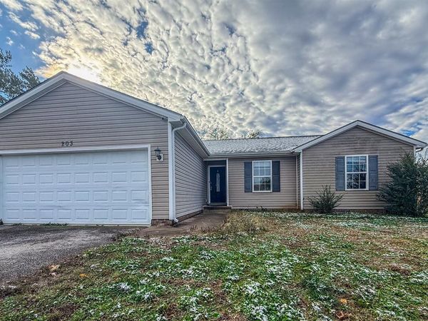 203 Wilmington Court, Bowling Green, KY 42101
