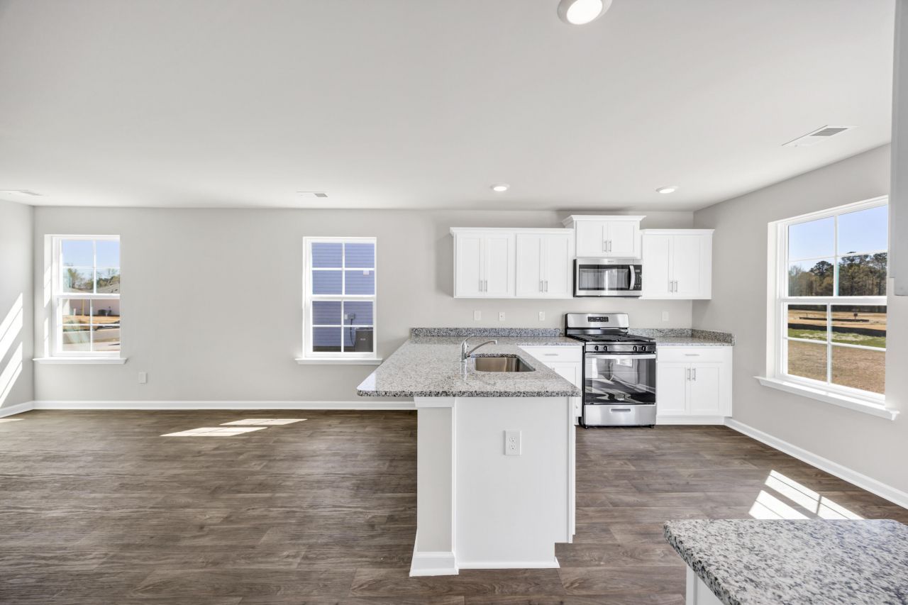 151 Sprocket Road Photo 10