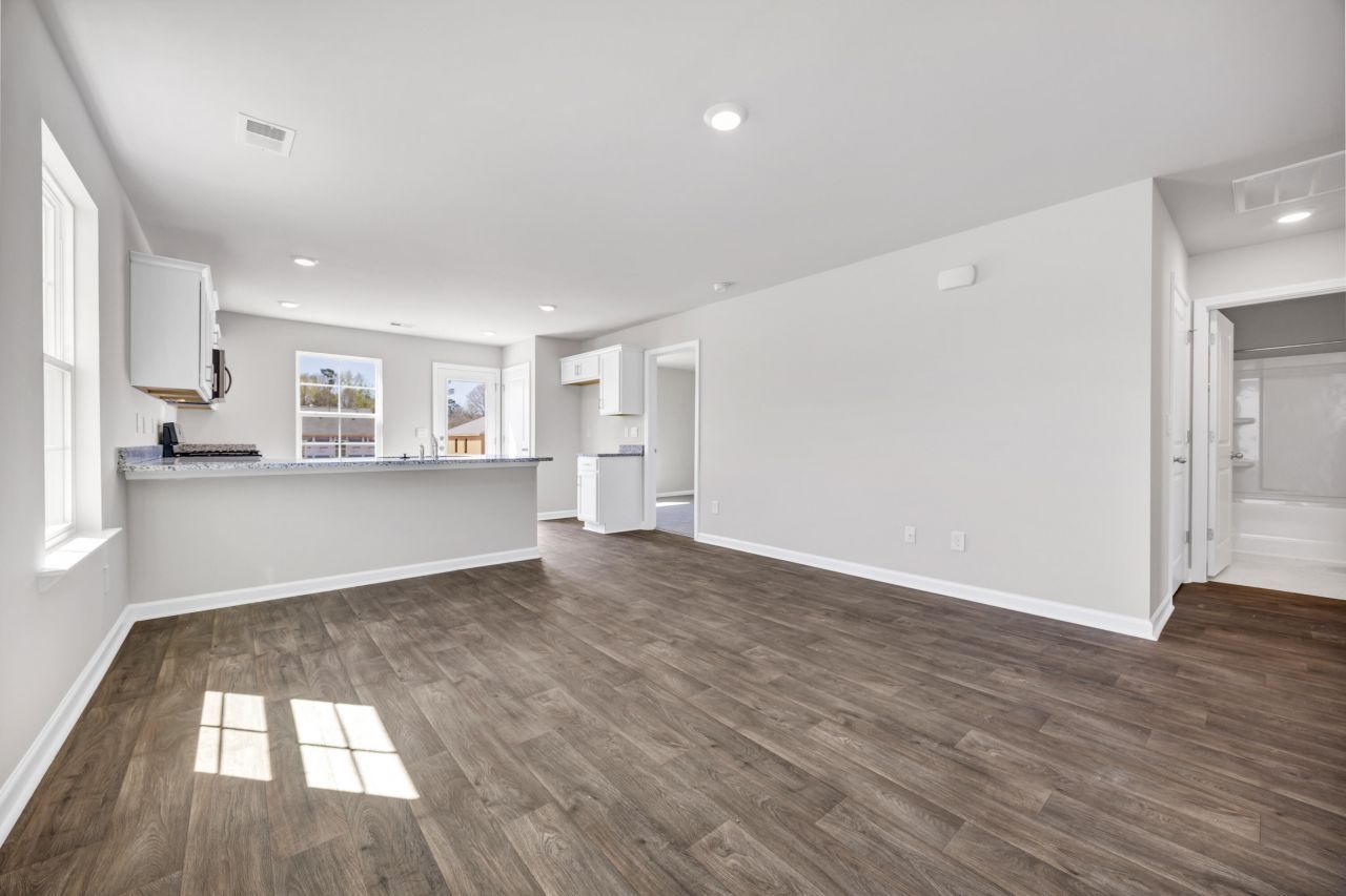 151 Sprocket Road Photo 11