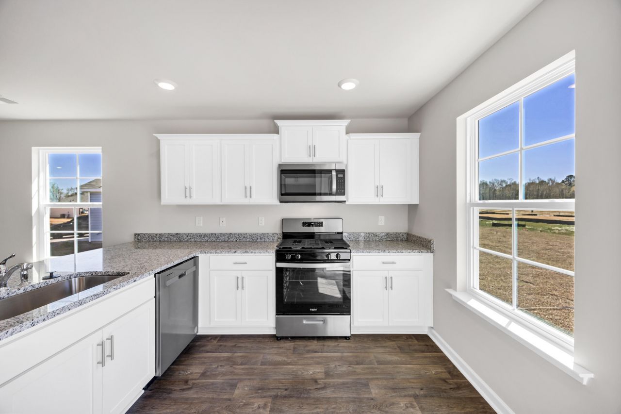 151 Sprocket Road Photo 4