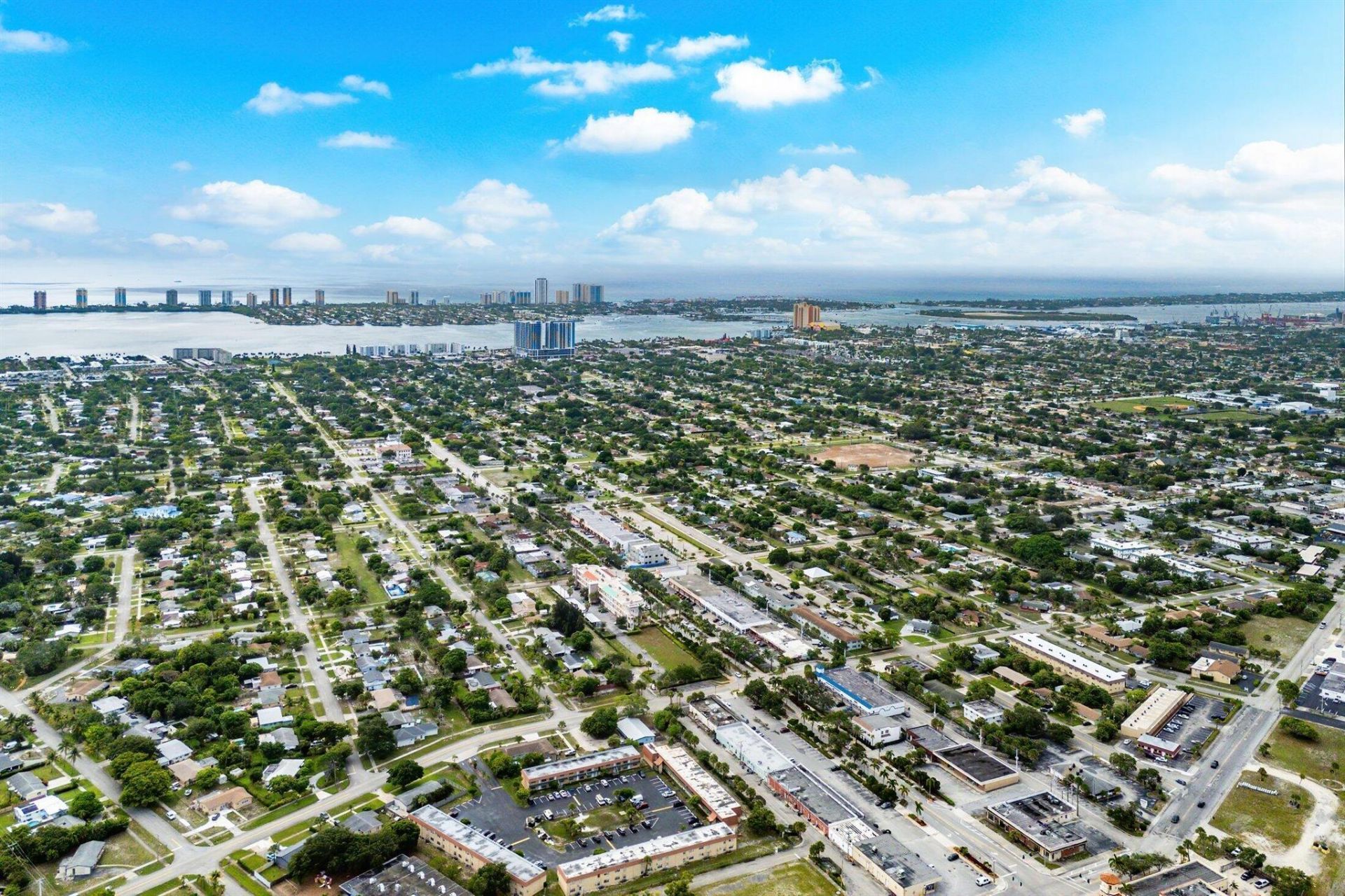 810 Park Avenue, Lake Park, FL 33403 Photo