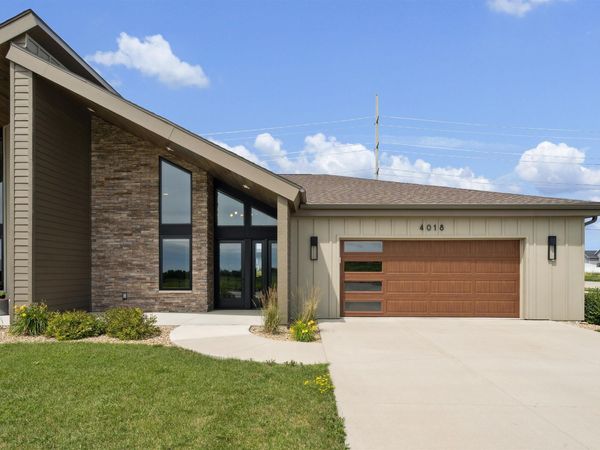 4018 Keagles Crossing, Cedar Falls, IA 50613