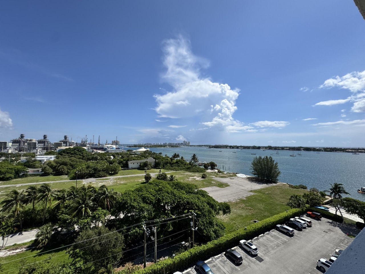 5600 N Flagler Drive, Unit 906, West Palm Beach, FL 33407 Photo