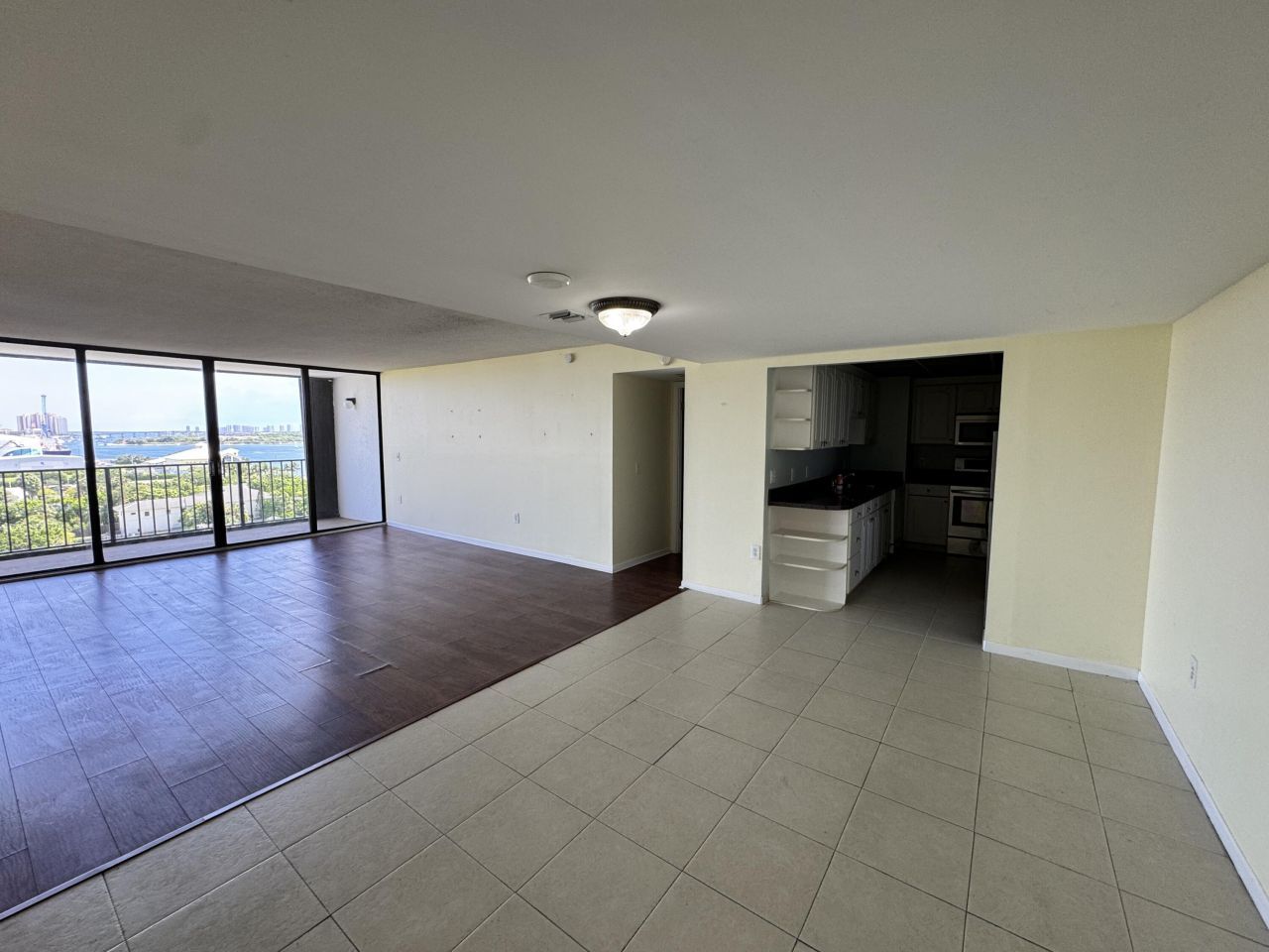 5600 N Flagler Drive, Unit 906, West Palm Beach, FL 33407 Photo