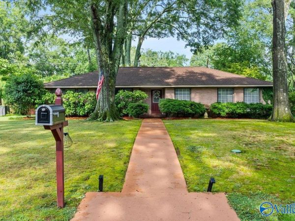 1412 14th Avenue, Decatur, AL 35601