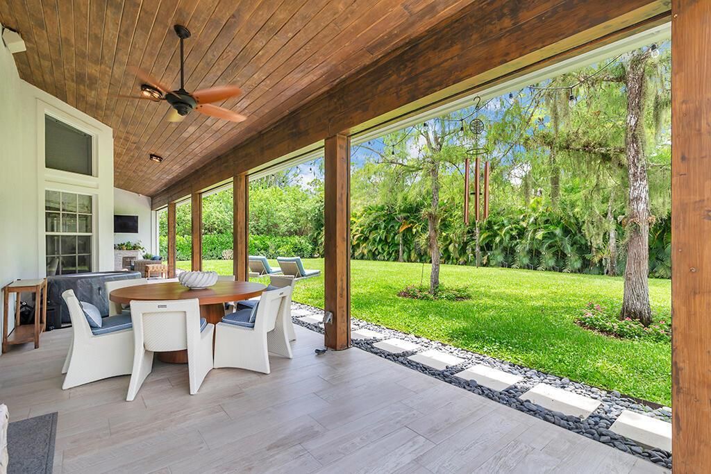 8852 154 Court N, Palm Beach Gardens, FL 33418 Photo