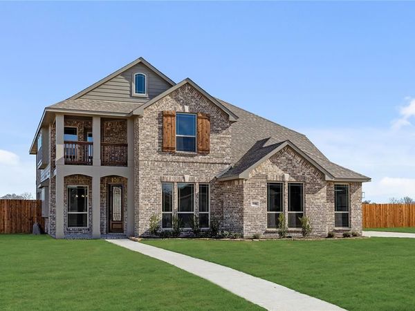 590 Crystal Lake Lane, Red Oak, TX 75154
