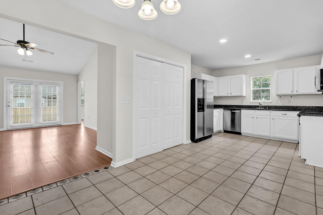 5134 Thornton Drive Photo 13