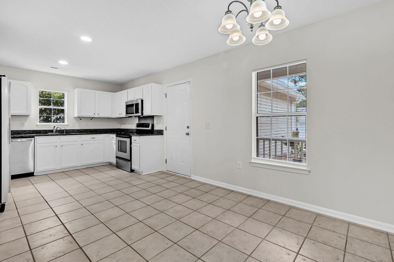 5134 Thornton Drive Photo 14