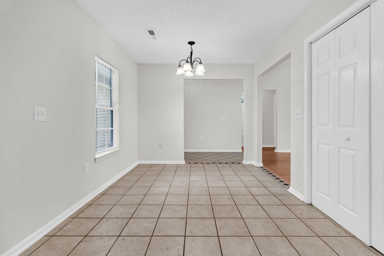 5134 Thornton Drive Photo 18