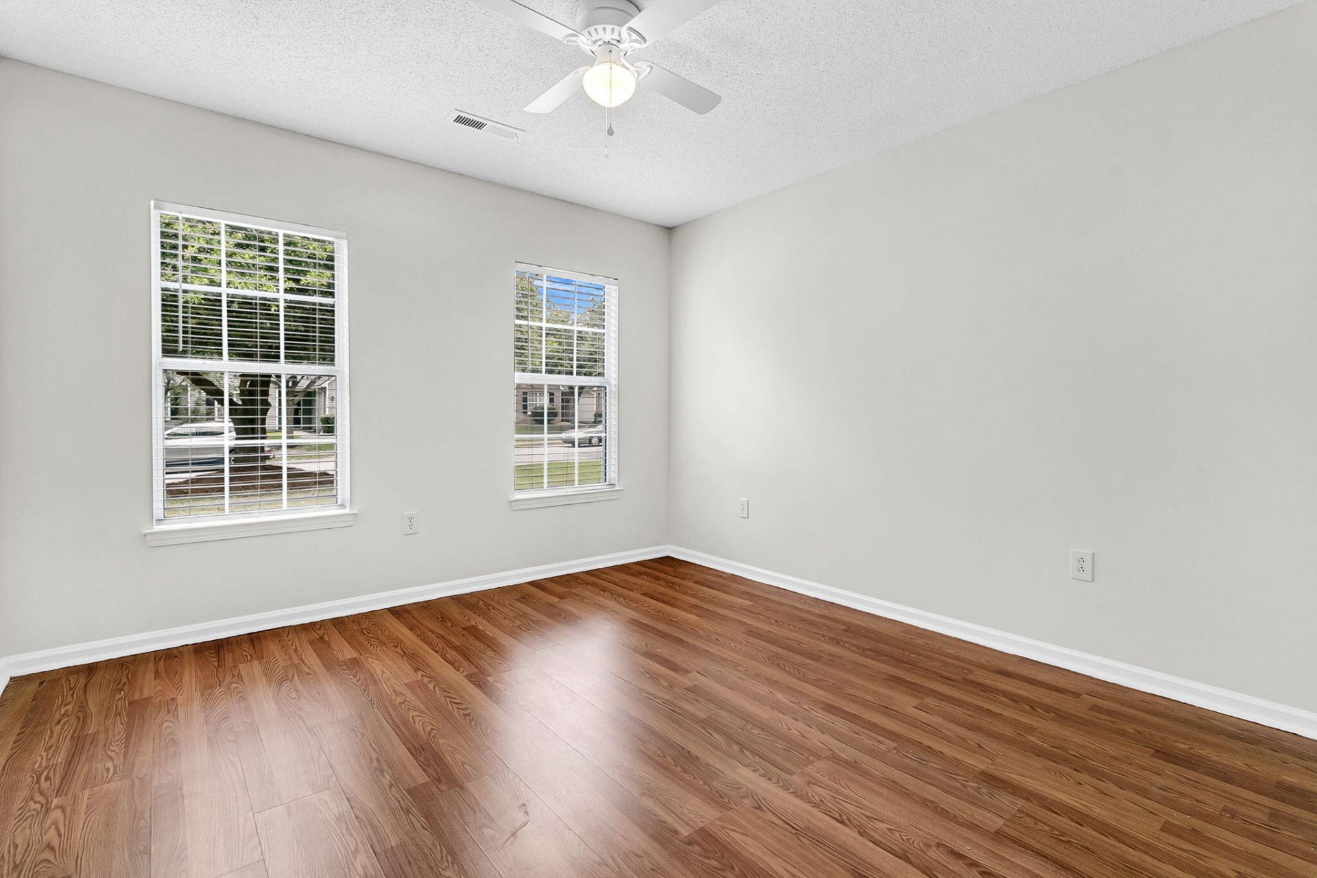 5134 Thornton Drive Photo 33