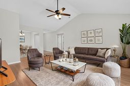 5134 Thornton Drive photo 4