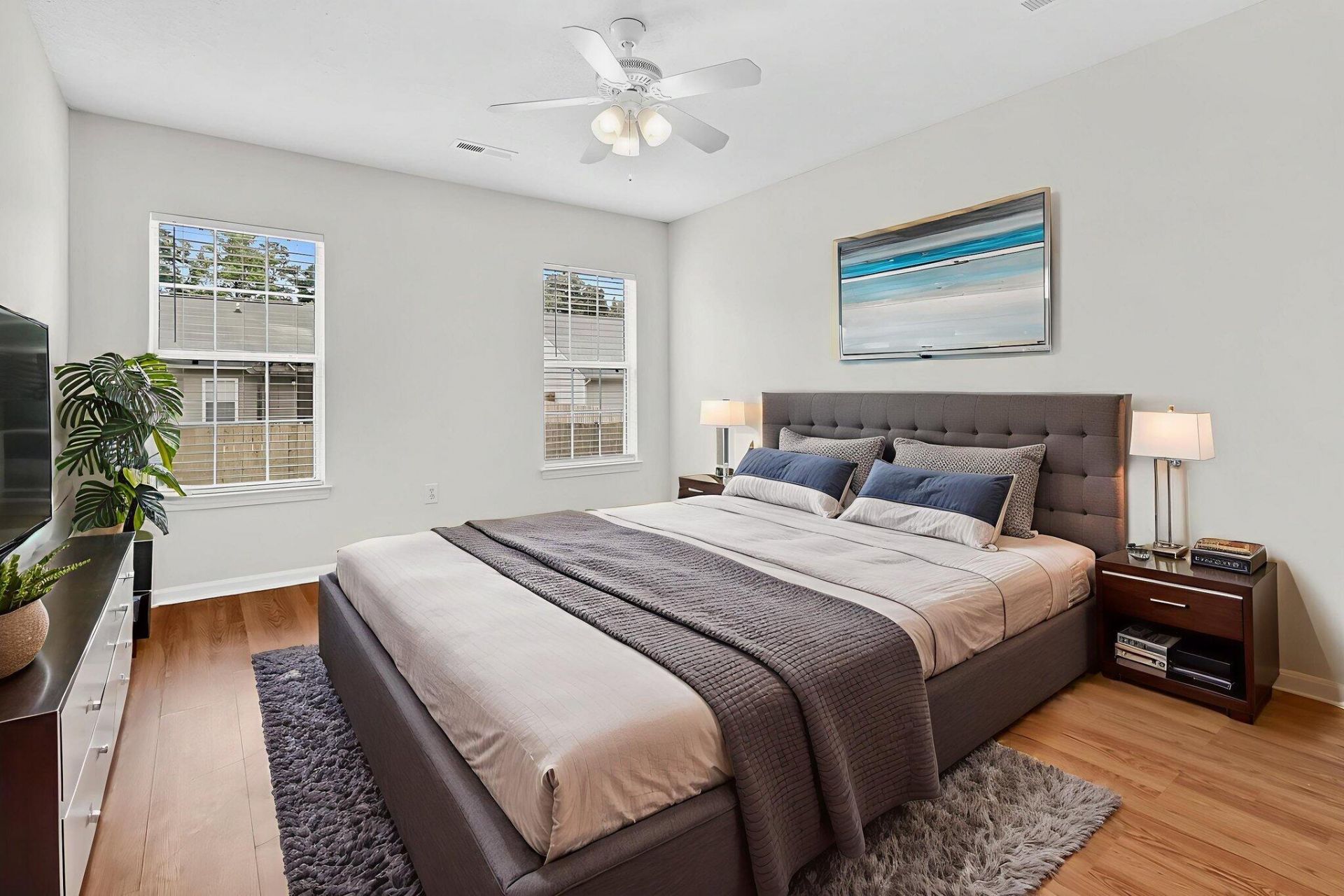 5134 Thornton Drive Photo 6