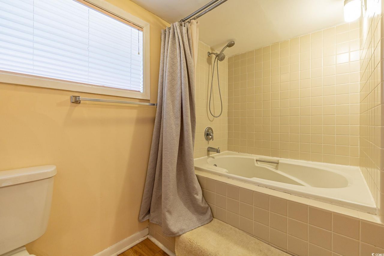 1520 N Waccamaw Dr. Photo 11