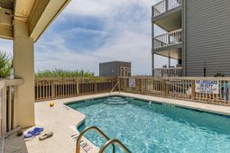 1520 N Waccamaw Dr. photo 4