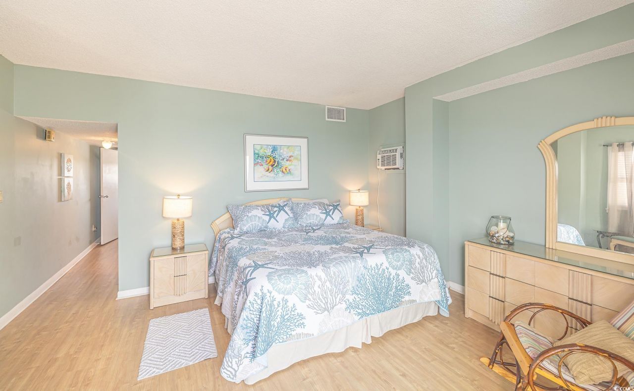 1520 N Waccamaw Dr. Photo 8