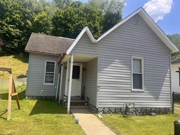 81 Wilson Addition, Salem, WV 26426