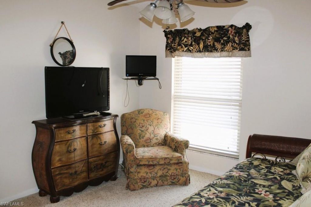 5441 Peppertree Dr, Unit 6, Fort Myers, FL 33908 Photo