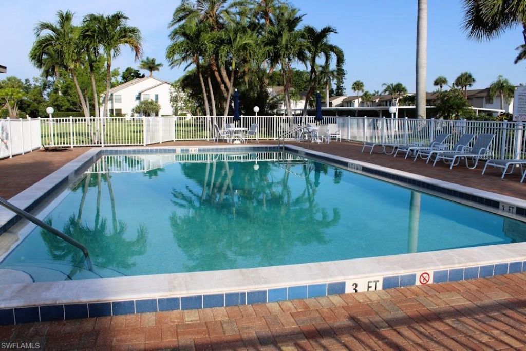 5441 Peppertree Dr, Unit 6, Fort Myers, FL 33908 Photo