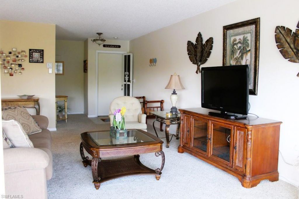 5441 Peppertree Dr, Unit 6, Fort Myers, FL 33908 Photo
