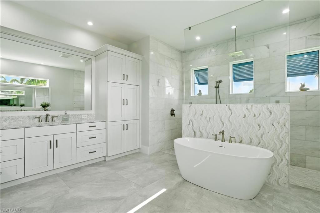 16803 Prince Phillip Ct, Cape Coral, FL 33991 Photo