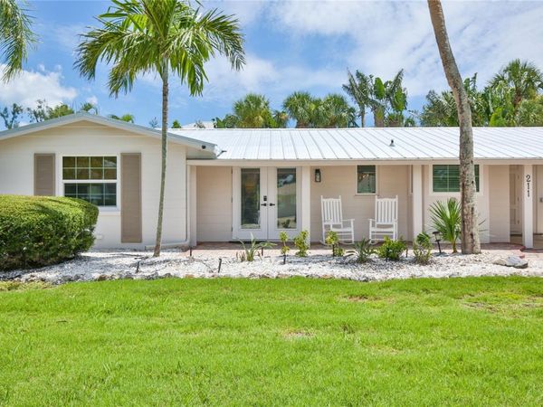 211 ISLAND CIRCLE, SARASOTA, FL 34242