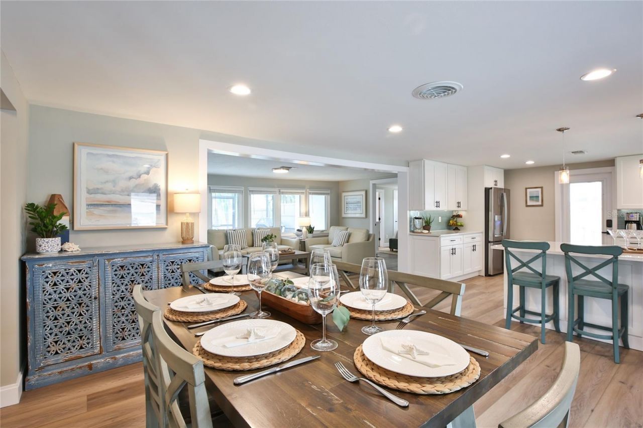 211 Island Circle, Sarasota, FL 34242 Photo