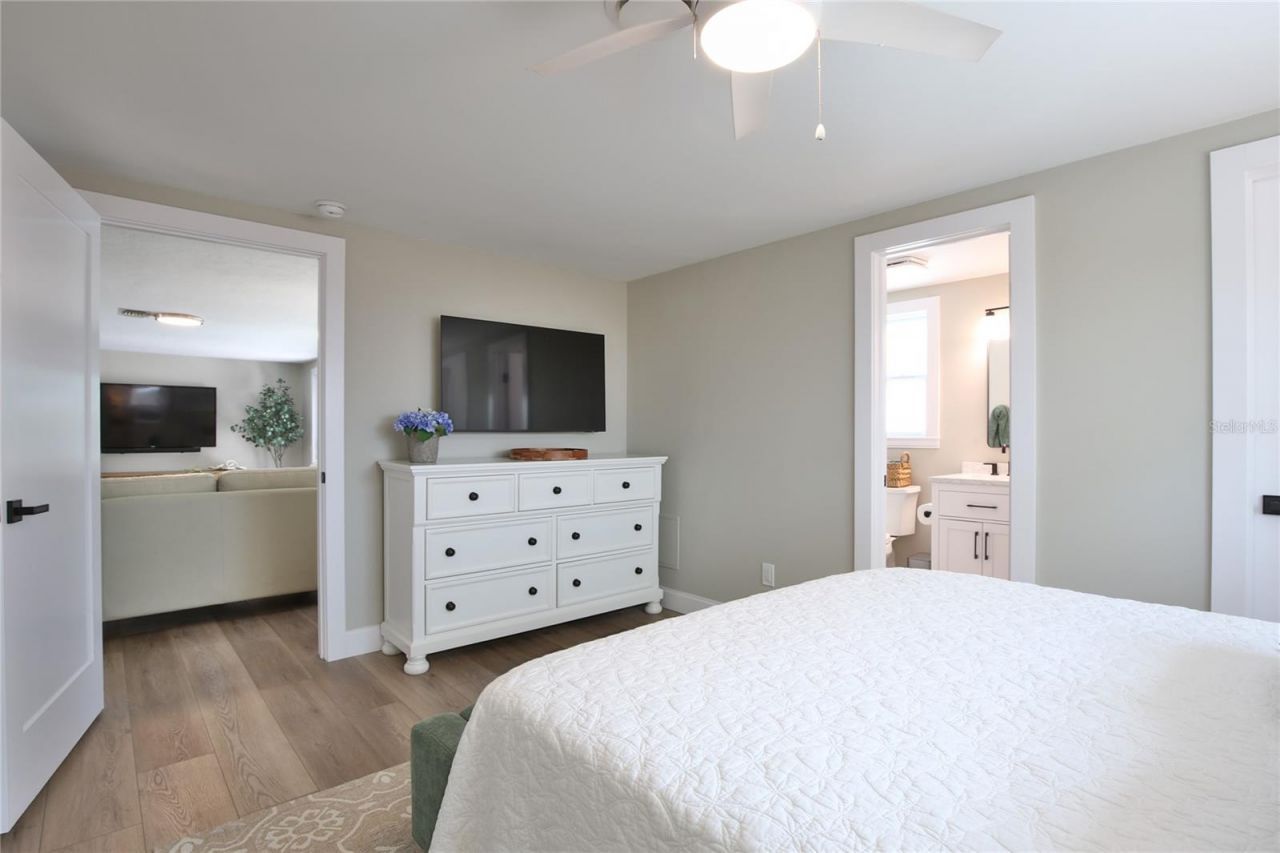 211 Island Circle, Sarasota, FL 34242 Photo