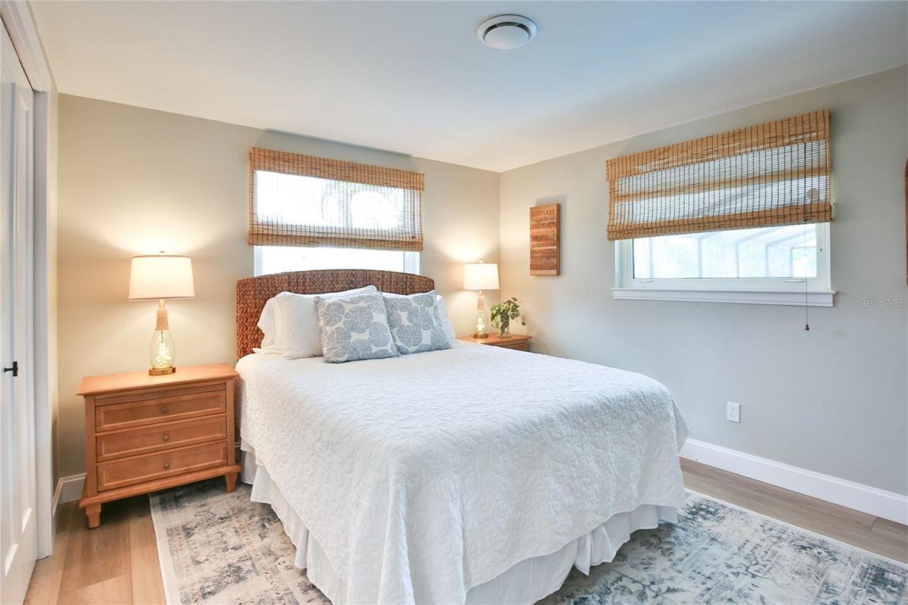 211 Island Circle, Sarasota, FL 34242 Photo