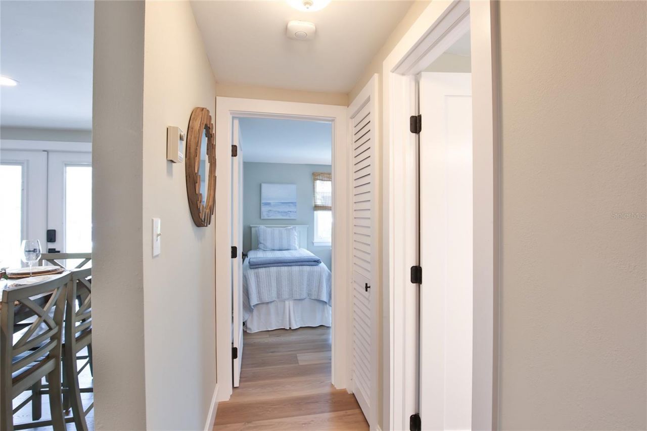 211 Island Circle, Sarasota, FL 34242 Photo