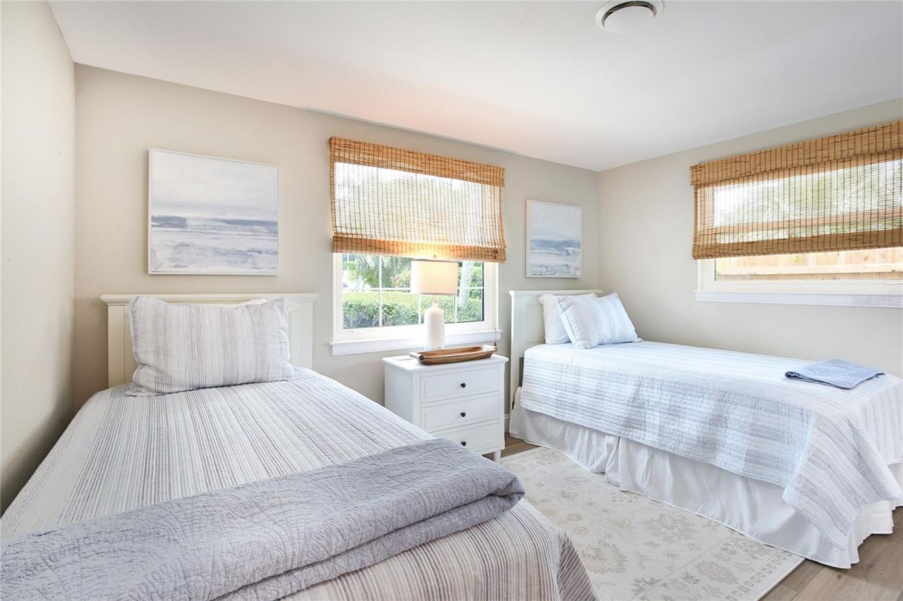 211 Island Circle, Sarasota, FL 34242 Photo