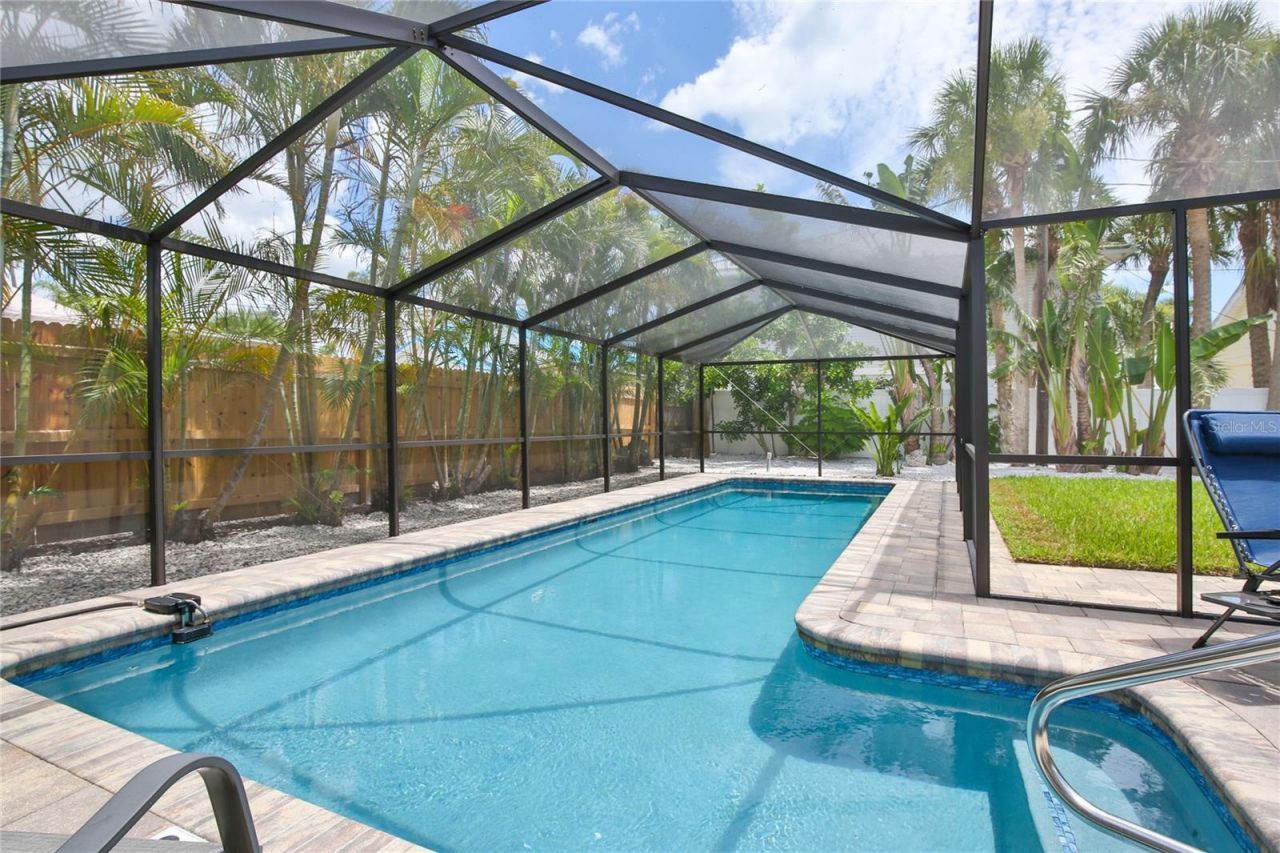 211 Island Circle, Sarasota, FL 34242 Photo