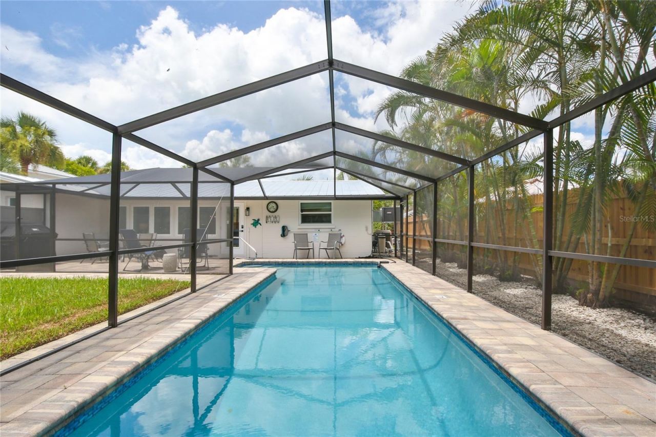211 Island Circle, Sarasota, FL 34242 Photo
