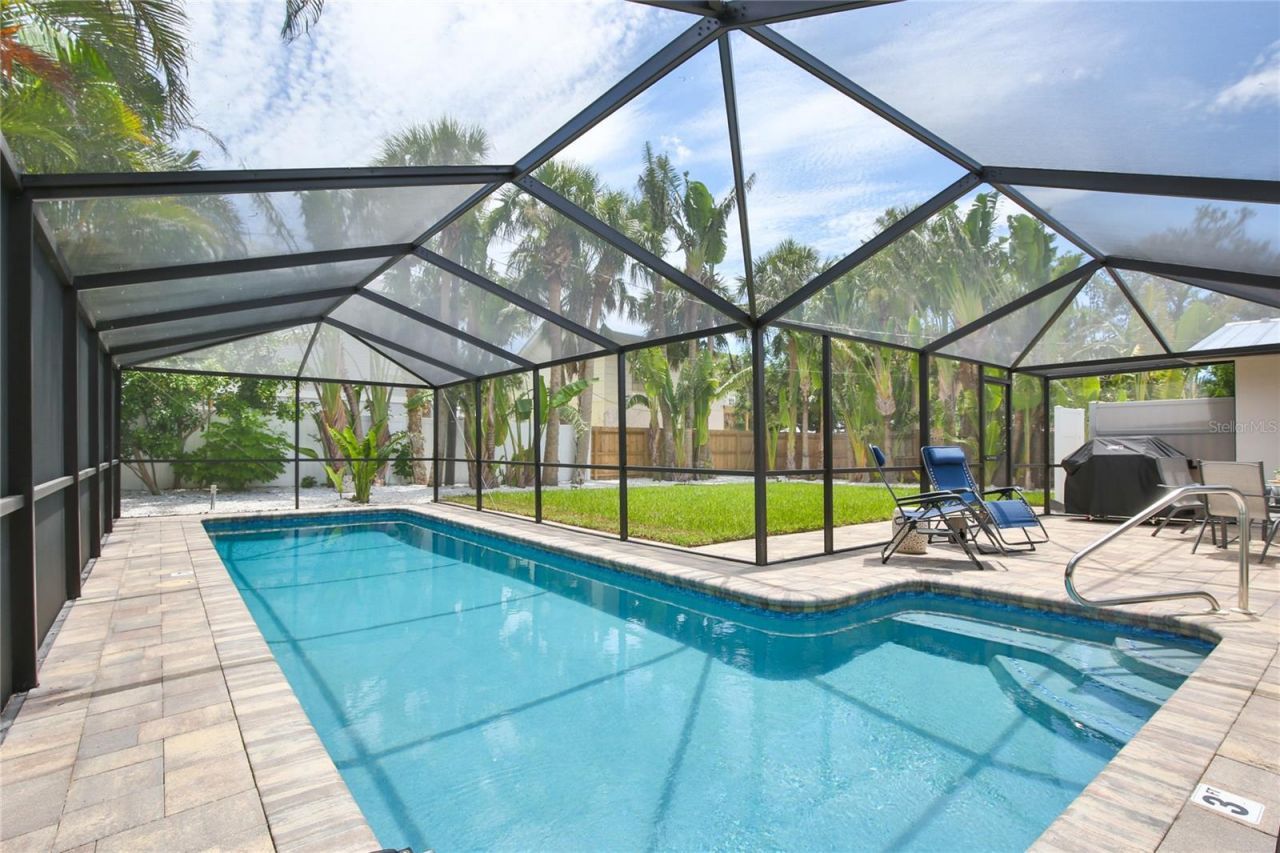 211 Island Circle, Sarasota, FL 34242 Photo