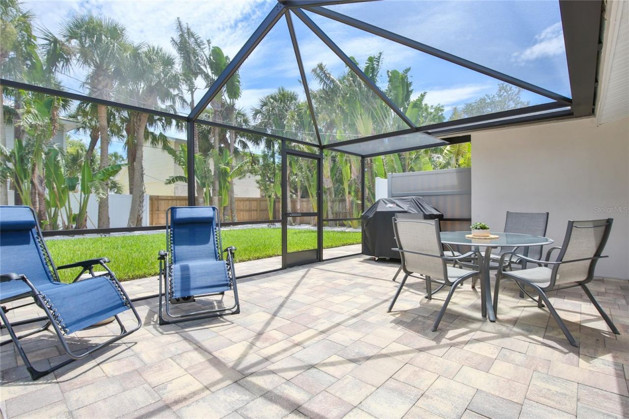 211 Island Circle, Sarasota, FL 34242 Photo