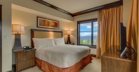 13051 Ritz Carlton Highlands Ct, Truckee, CA 96161 Photo