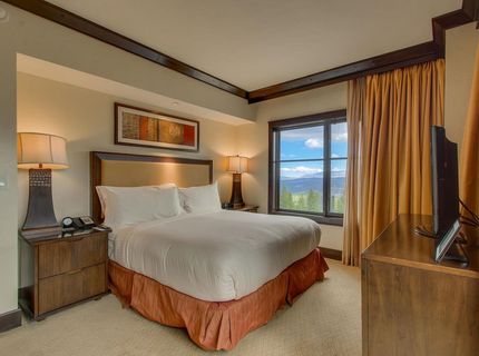 13051 Ritz Carlton Highlands Ct, Truckee, CA 96161 Photo