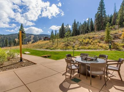 13051 Ritz Carlton Highlands Ct, Truckee, CA 96161 Photo