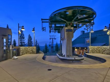 13051 Ritz Carlton Highlands Ct, Truckee, CA 96161 Photo