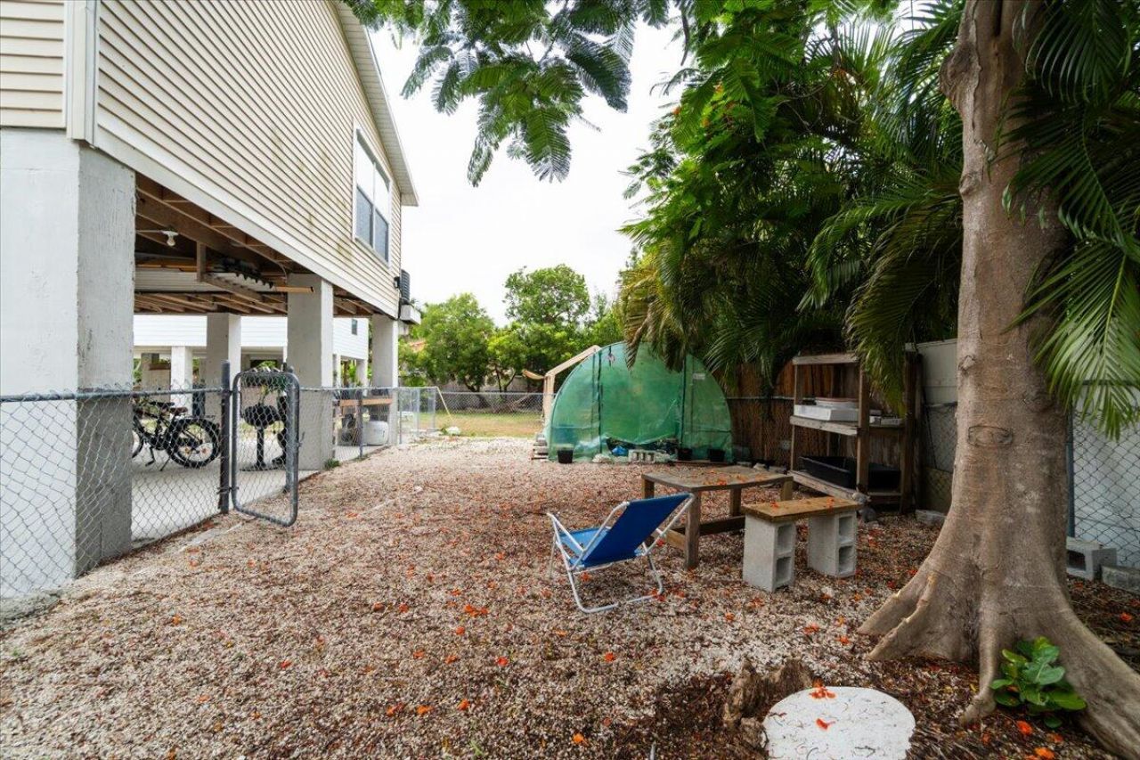 31243 E Avenue, Big Pine Key, FL 33043 Photo