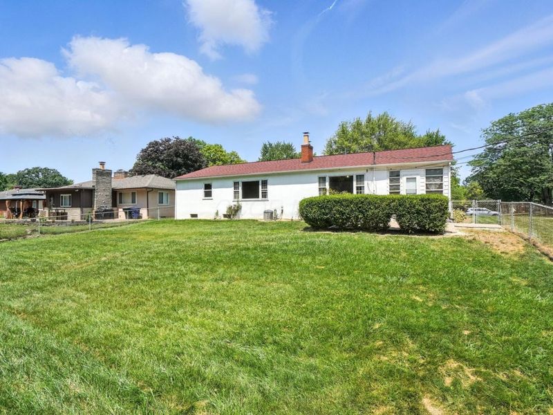 899 Meadowview Drive, Columbus, OH 43224 Photo 30