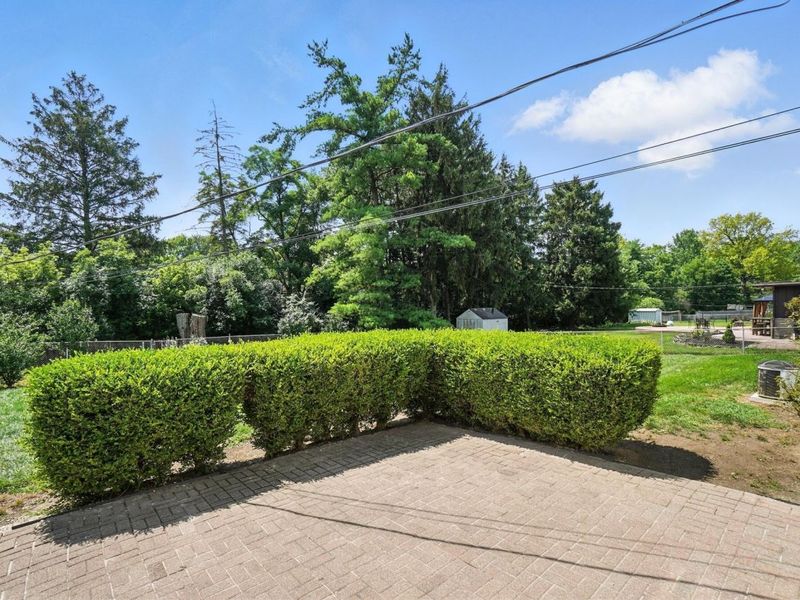 899 Meadowview Drive, Columbus, OH 43224 Photo 31