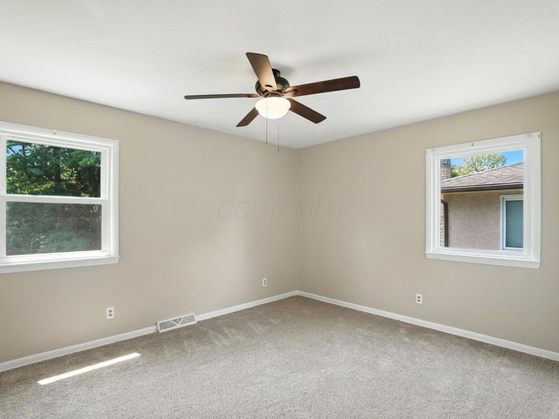 899 Meadowview Drive, Columbus, OH 43224 Photo 43