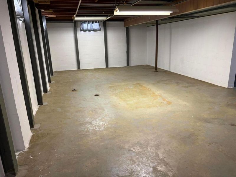 899 Meadowview Drive, Columbus, OH 43224 Photo 66