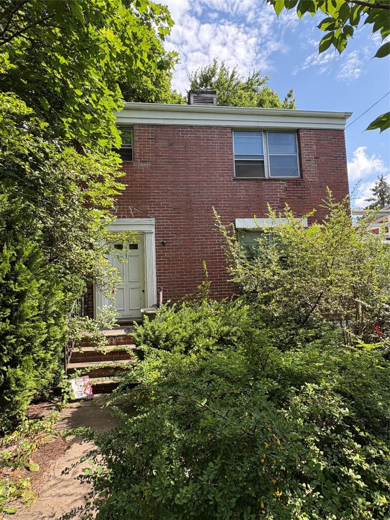 425 W 256th Street, Bronx, NY 10471 Main Photo