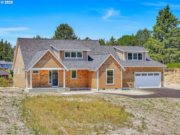 90250 HOBIE RD, Warrenton, OR 97146