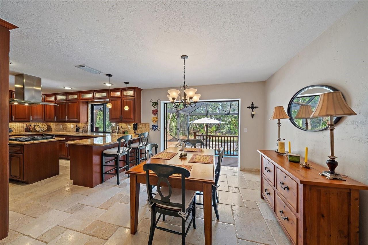 4533 Friar Tuck Lane, Sarasota, FL 34232 Photo