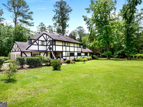 992 BARBOUR Lane, Eufaula, AL 36027