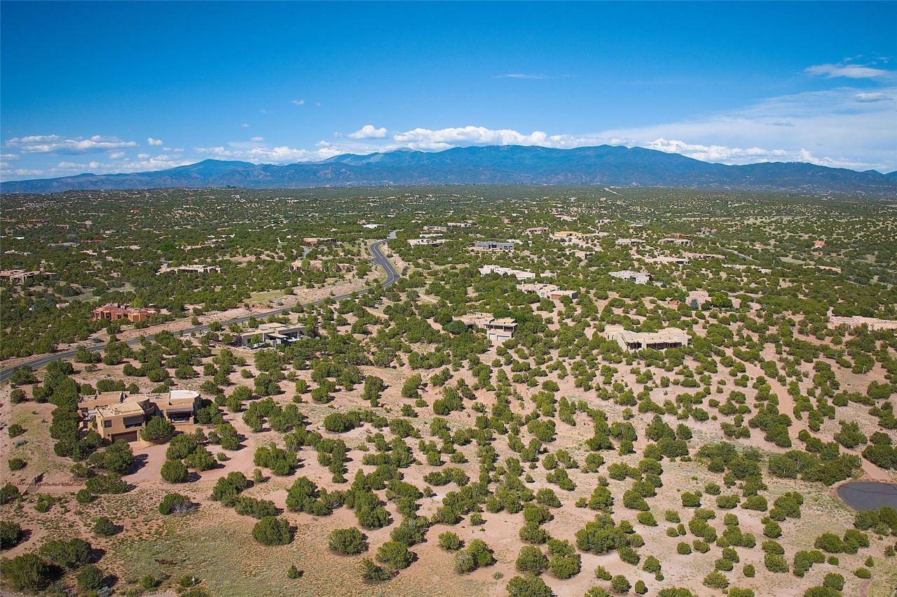 20 Arriba Circle, Santa Fe, NM 87506 Main Photo