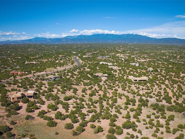 20 Arriba Circle, Santa Fe, NM 87506